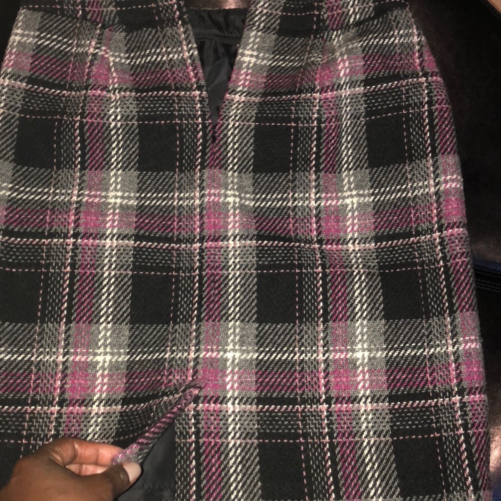 3/$25 Kate Hill Skirt - Picture 5 of 5